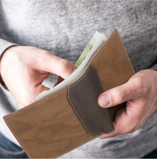 ENGRAVEABLE LEATHER BIFOLD WALLET