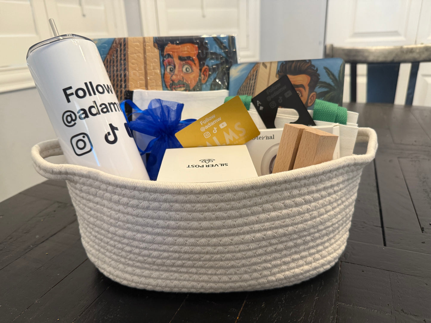 VIP Luxury Gift Basket – Custom Bead Bracelet, Bluetooth Speaker Tumbler, Candle, Tote, Notebook, Puzzle, Nightlight & More